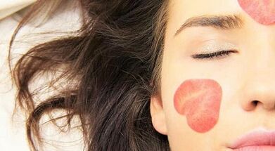 Maskenrezepte zur Verjüngung der Haut um die Augen